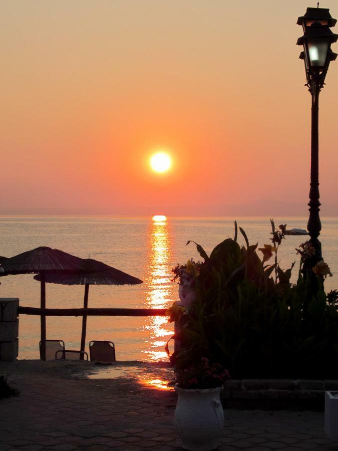 Voula Seaside Apartments Kallithea  Экстерьер фото
